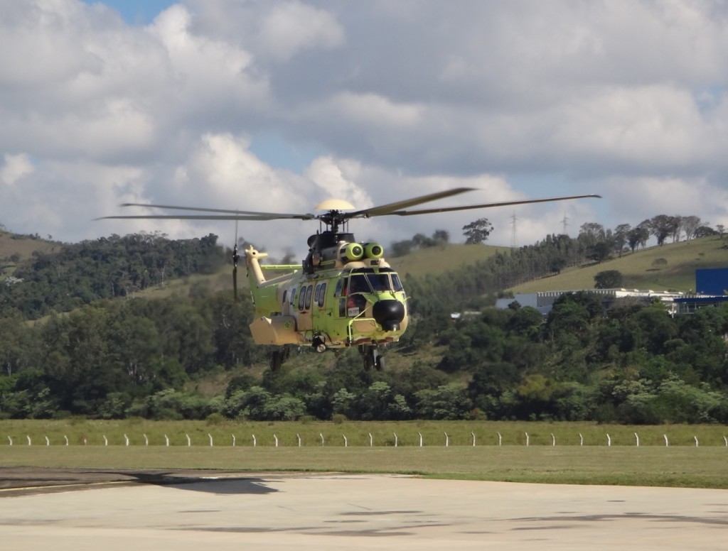 9º Helicóptero EC725 dos 50 encomendados pelas Forças Armadas brasileiras está em testes de voo