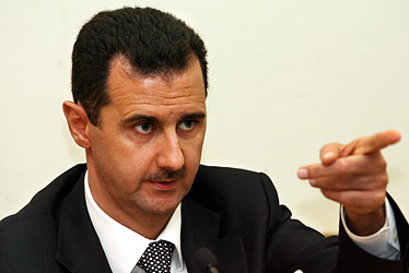 Assad promete se defender de ‘agressão’; Síria tenta manter rotina