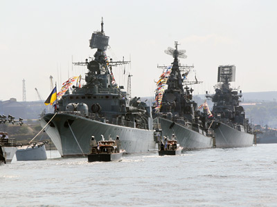 Rússia envia navios de guerra para o Mediterrâneo, diz agência Interfax