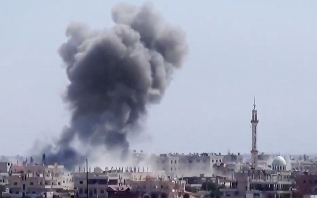 Síria acusa aviões da coalizão internacional de matar seus soldados