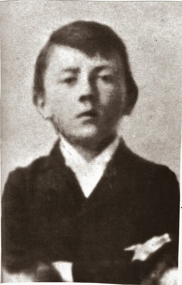 Adolf-Hitler-por-volta-dos-10-e-12-anos-de-idade