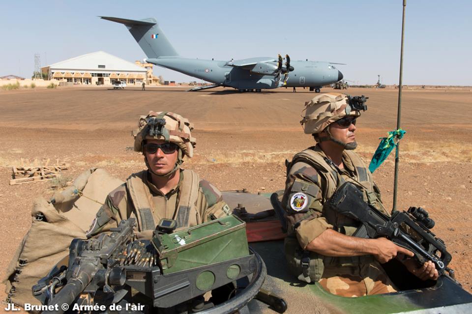 Estréia do A400M em ação no Mali