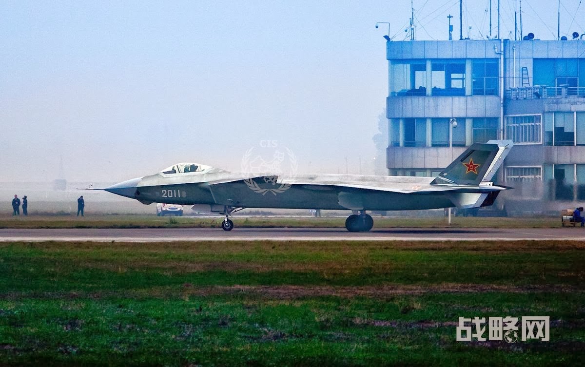 China  afirmou estar a planejando  para breve o voo inaugural da versão atualizada do caça stealth J -20.