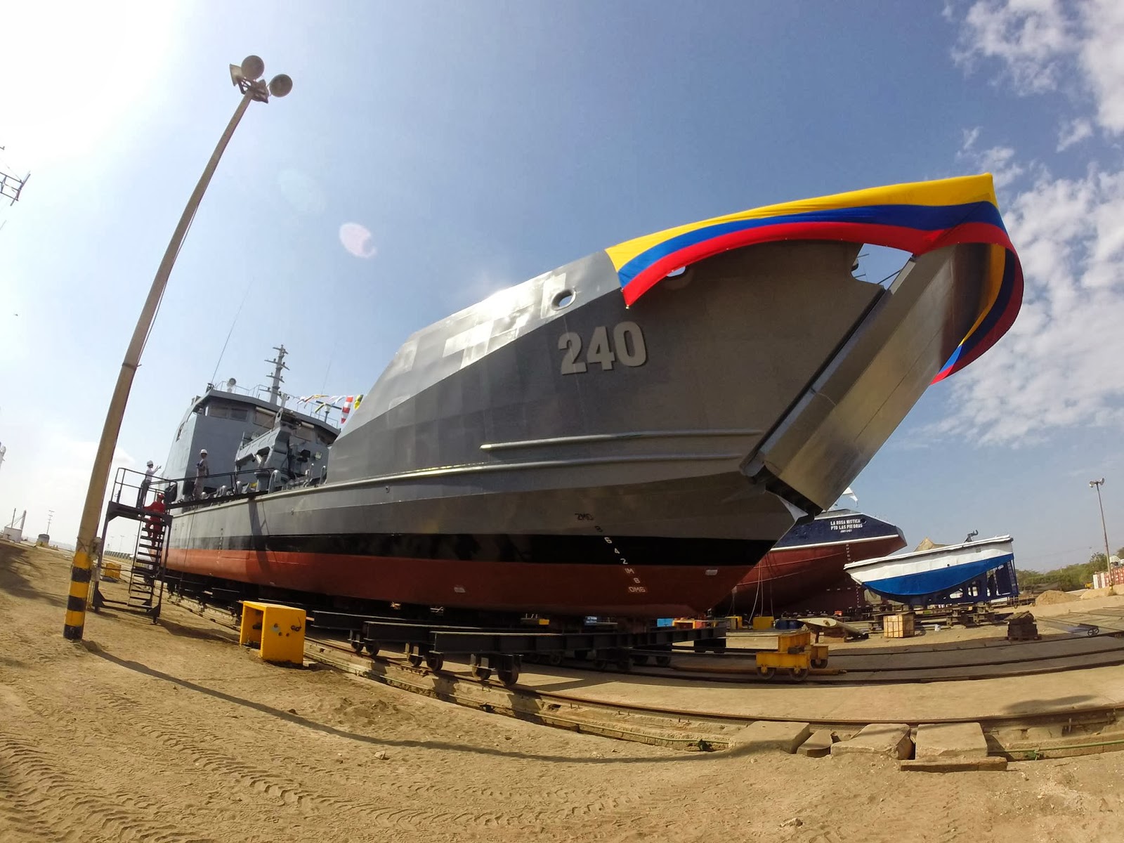 Novas embarcações de desembarque construídas na Colômbia