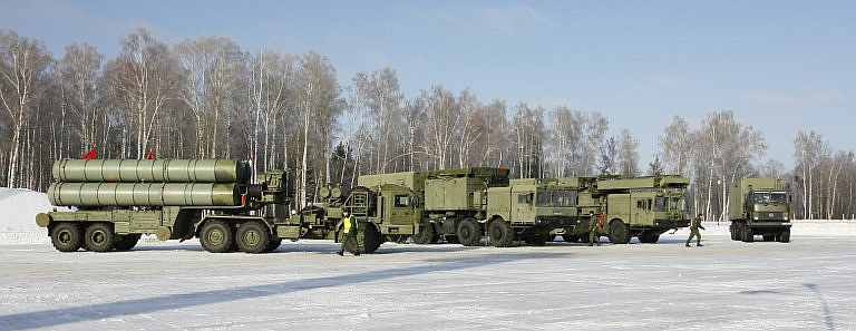 S-400-Battery-Components-Missiles.ru-1S