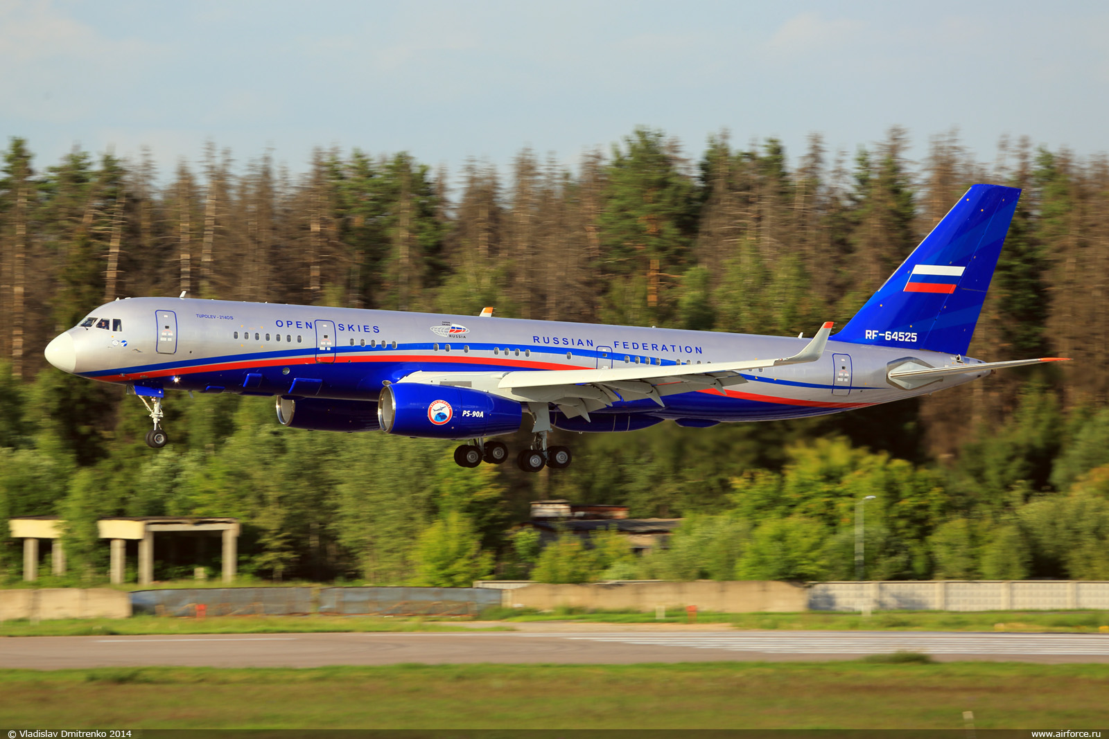 Força Aérea Russa recebe seu 2º Tu-214ON