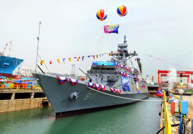 Estaleiro sul-coreano lança nova fragata classe Incheon – Gangwon Ham