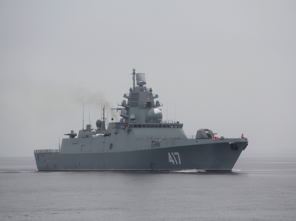 Almirante Gorshkov executa testes de mar