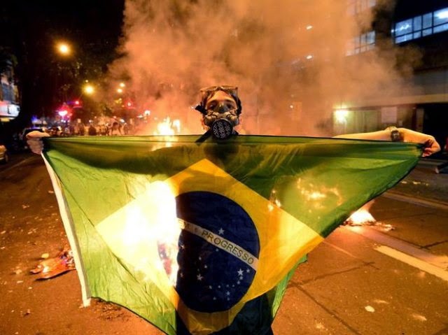 O jornal espanhol El País afirma que poderá haver guerra civil no Brasil