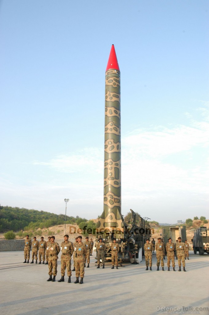Paquistão testa míssil com capacidade nuclear