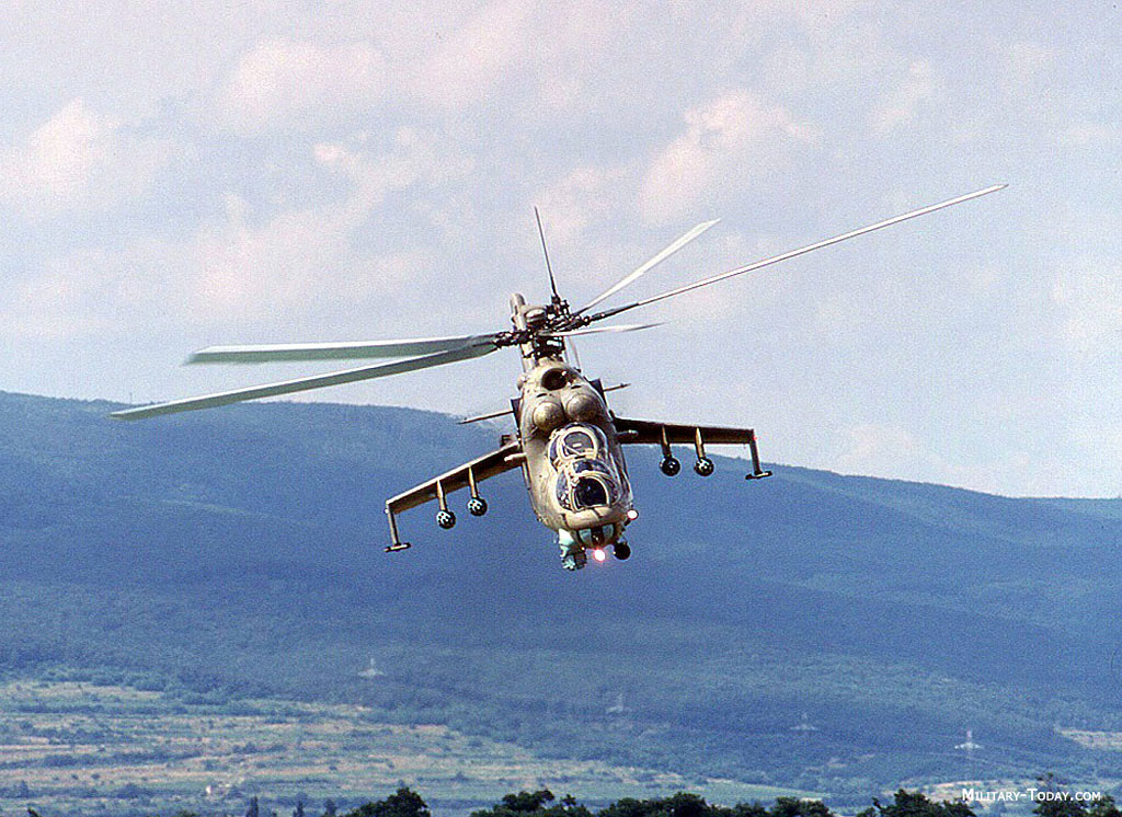 Helicópteros russos sobrevoam área onde avião foi derrubado