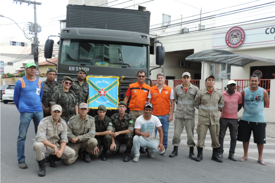 Linhares recebe doação de água do Colégio Militar do Rio de Janeiro