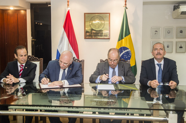 Brasil e Paraguai ampliam cooperação militar
