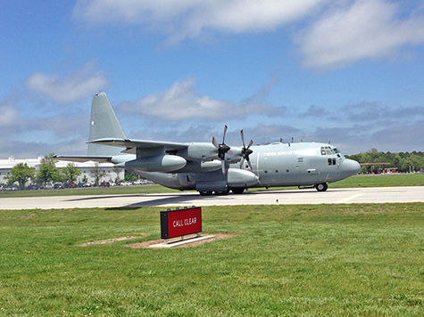 Força Aérea Chilena recebe mais um  Lockheed KC-130R Hercules