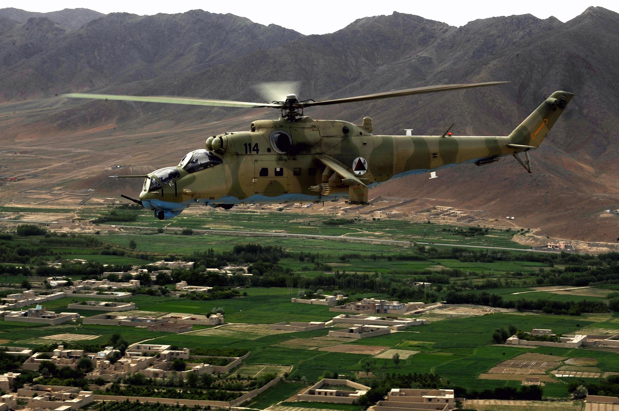 EUA luta para substituir helicópteros afegãos