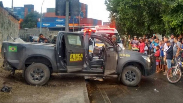 SEGURANÇA PUBLICA: Agentes da Força Nacional são baleados ao entrar por engano na Vila do João, na Maré.