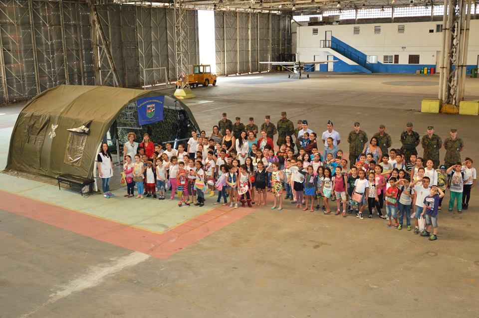 FAB PÉ DE POEIRA: BINFA-14 Batalhão Bandeirante apoia projeto “Sonho de Voar” na Base Aérea de Santos