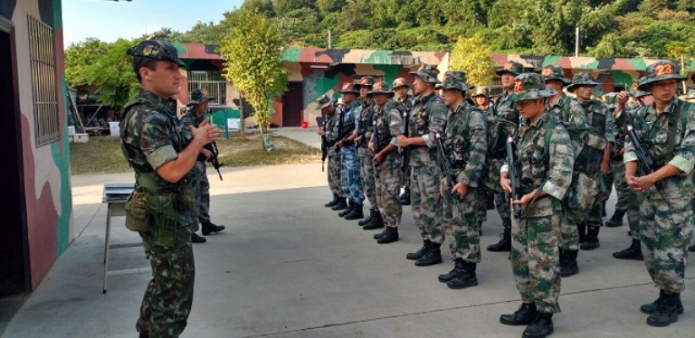 Exército Brasileiro ministra  treinamento de selva na China.