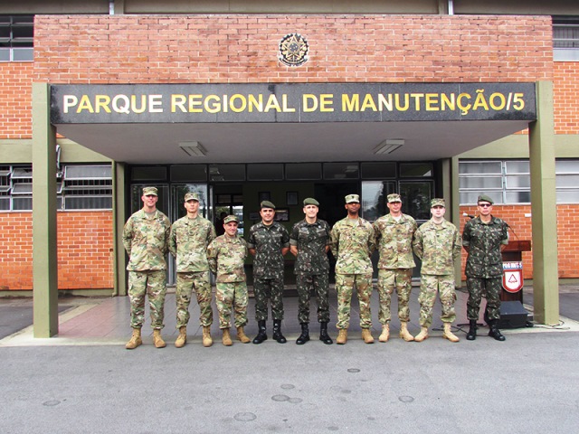 Exército Brasileiro recebe comitiva de militares do Exército dos EUA