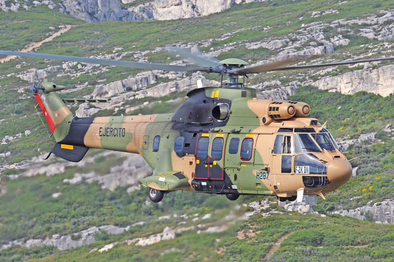 Airbus Helicopters entrega ao Exército chileno o último helicóptero H125M Cougar.