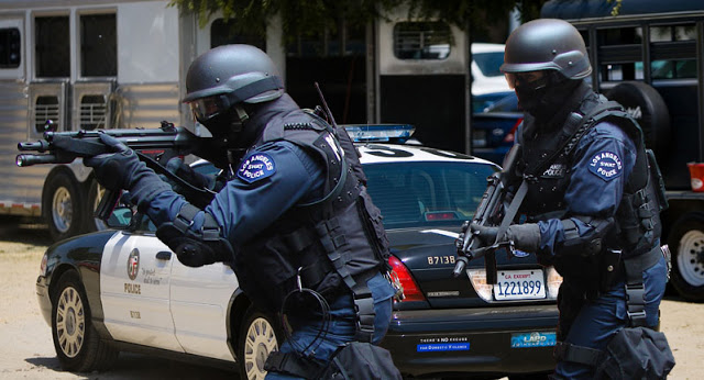 FOpEsp: SWAT a Pronta Resposta às Ocorrências Policiais Especiais