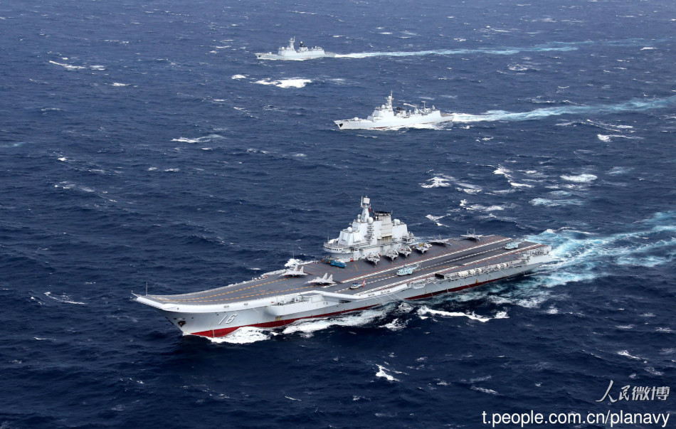 high-definition-shots-of-liaoning-with-five-destroyers-3