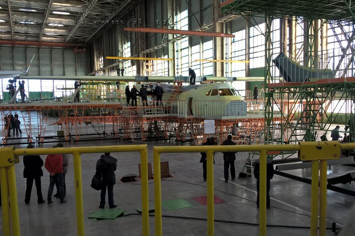 Protótipo da aeronave cargueira militar Il-112V entrou  na fase de montagem final