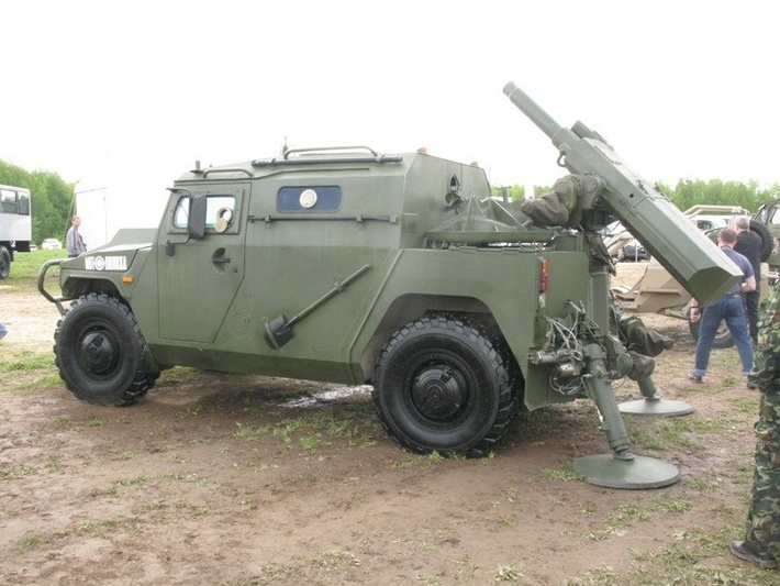 Rússia  apresenta novo morteiro 120 mm montado na Plataforma  Gaz Tigr