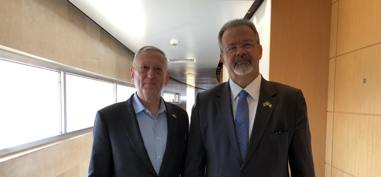 Na Jordânia, Jungmann se reúne com o secretário de Estado da Defesa dos Estados Unidos