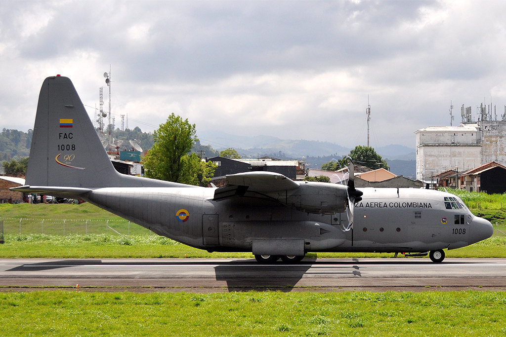 Força Aérea Colombiana solicita  três aeronaves  C-130H Hércules ao governo dos EUA