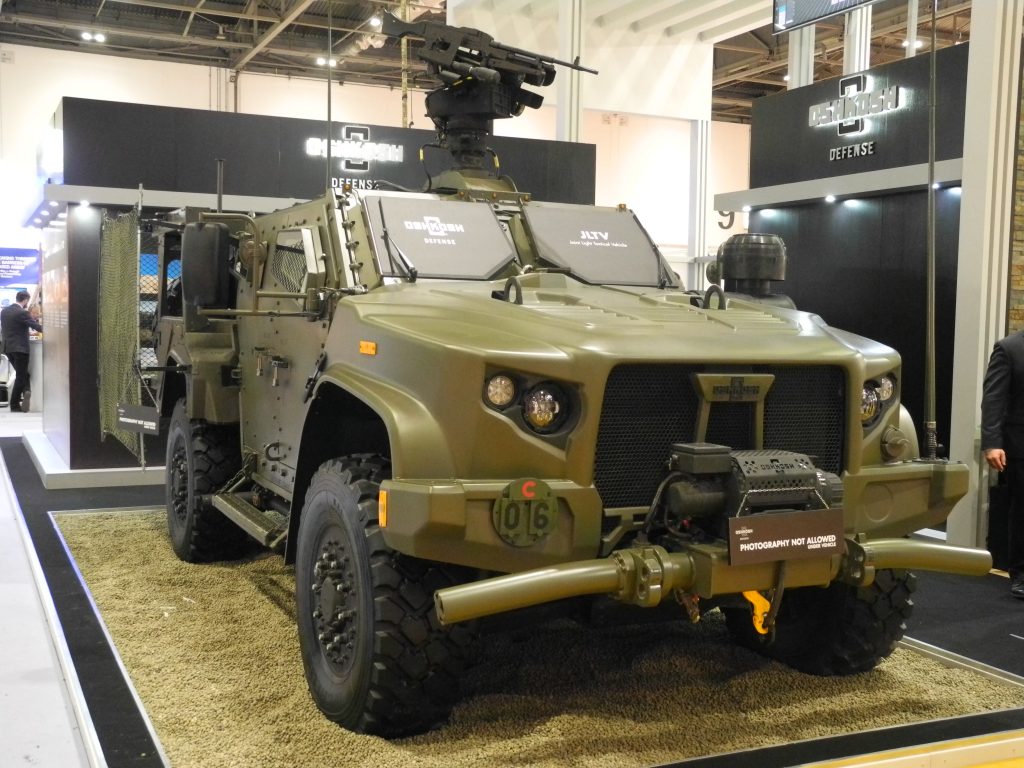 Lituânia planeja  adquirir 200 veículos blindados  Oshkosh L-ATV