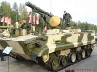 Vídeo/infografico: Khrisantema-S — Veículo russo caça tanques com mísseis